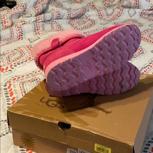 Pink UGGs - Picture 4 of 5